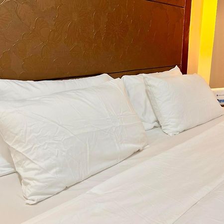 Luxury Hotel Type Condo Near Naia Manila Airport Paranaque City Exteriör bild